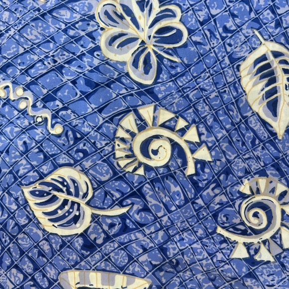 Ladies, XXL tank reversible tank top for different patterns super cute. - Picture 4 of 9